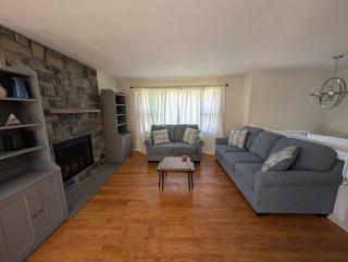 Summit & Shore House, Whole House - 9