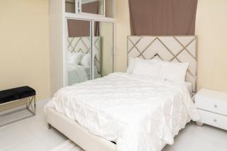 La Isla Royal - Pool Side Suite - 1