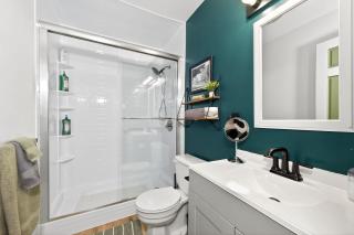 King Bed, Walk or Bike to town, EV, Pets OK - 6