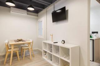 Stay U-nique Apartments Llobregat - 8