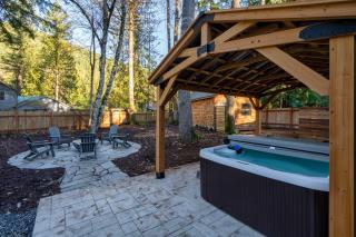 Stay Portland - Alpine Retreat Hot Tub, Fire Pit & Game Room - 4