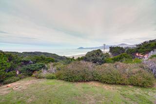 Groups Welcome! Ocean-View Escape in Gold Beach - 8