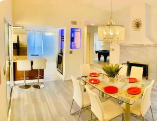 2 story large house pool jacuzzi - 7