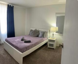 2 story large house pool jacuzzi - 5