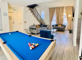 2 story large house pool jacuzzi - 3