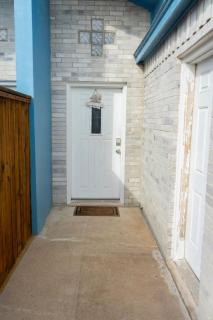 BBQ ok Ground Floor Duplex 1-2 block to Beach - 8