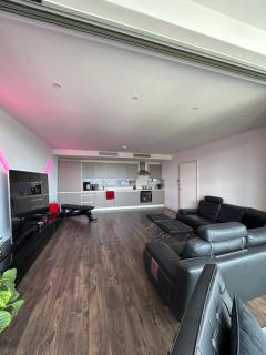 Stylish City AP - London Views - 3