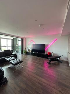 Stylish City AP - London Views - 2