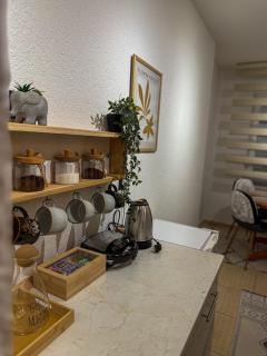 Sunny Stay Apartment - 9