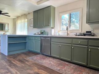 Best views in town Hot tub Pool table Firepit 3br 2ba - 2