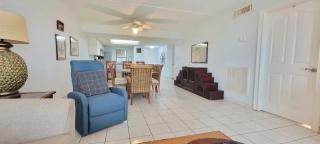 Resort like super heated pool & direct beach front - 2