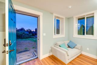 4 Blocks to Riverwalk Updated Astoria Studio - 6