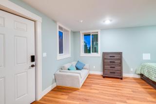 4 Blocks to Riverwalk Updated Astoria Studio - 5