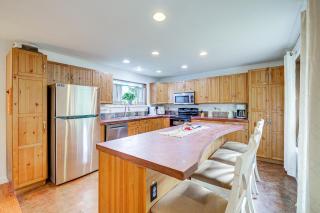 Fire Pit and Mountain Views Outdoorsy PNW Escape - 4