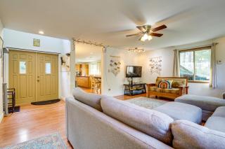 Fire Pit and Mountain Views Outdoorsy PNW Escape - 1