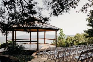 The Summit - 4 cabin getaway for 20 guests with views - 8