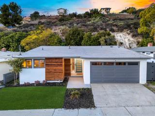 Spacious 4BR Retreat with Hot Tub Fire Pit and Patio - 7