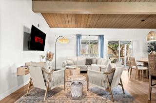 Spacious 4BR Retreat with Hot Tub Fire Pit and Patio - 9