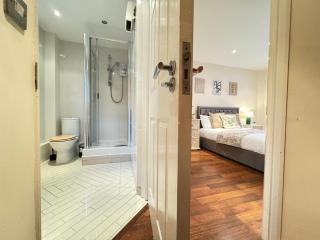 Charming Stay near Warwick Castle - 4