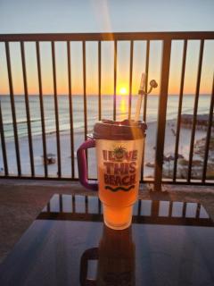 Steps to the beach and amazing views! - 9