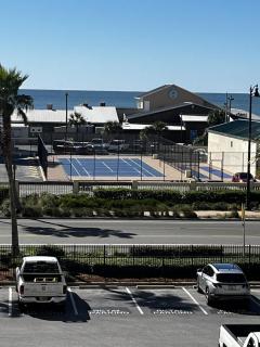 Steps to the beach and amazing views! - 3