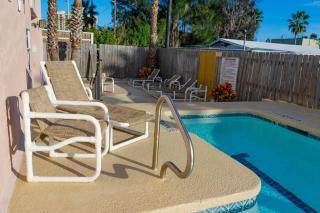 Heart of Entertainment District Pet Friendly - 1