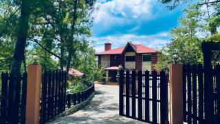 Luxury Villa Heated Pool, Firepit & Pool Table - 0