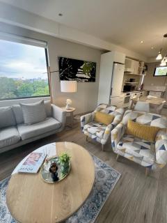2 bedrooms Family Suites 214 & 214-1 - 0