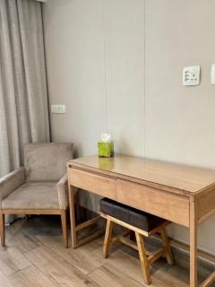 2 beds, 2 bedrooms Family Suites 214 & 214-1 - 1