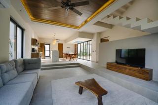 6BR Luxury Villa Perla with 2 Pools & Game Room - 5