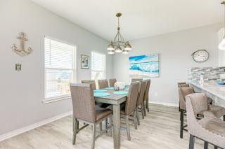 Stylish New-Build Steps to Beach Gulf Views - 2