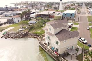 Luxury Waterfront Bungalow - Fisherman Paradise - 0