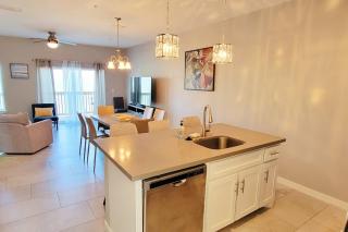 Luxury Waterfront Bungalow - Fisherman Paradise - 8