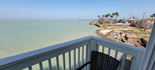 Luxury Waterfront Bungalow - Fisherman Paradise - 6