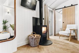 Nestledstays - The Grove - 5