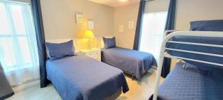 10 people Remodel On Beach Incredible Views - 2