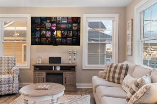 1 Block to Beach Stylish Gem Towel and Linen Service - 5