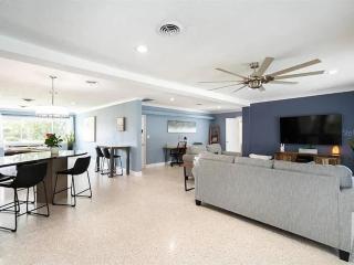 Coastal Bliss 3Bdr with Pool, Game Room, Lanai - 6