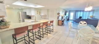 Direct Beach Very Large Gas BBQ Heated Pool - 7