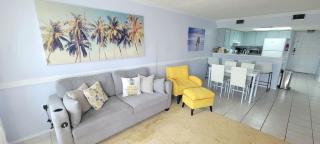 Beach half a block New Inside Up to 8 Pool - 1