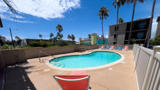 Ground Floor 200 steps to Beach Pool - 9