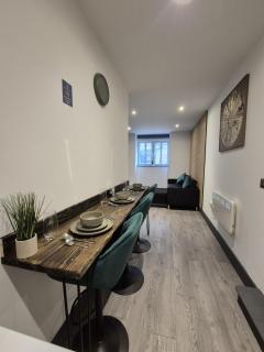 The Cotswold Escape 14 - City Centre - 6