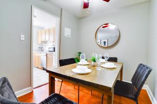 Comfy & Relaxing Apt - 6