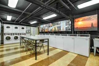 Comfy & Relaxing Apt - 4