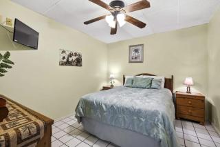 Cozy BBQ Walkable Location Beachfront - 4