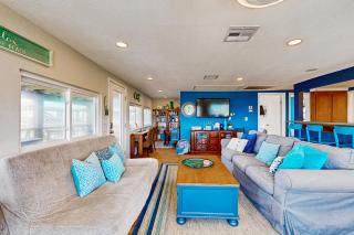 Haven Steps to Beach Large Deck Pet Friendly - 6