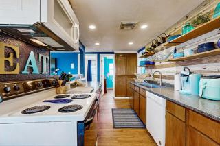 Haven Steps to Beach Large Deck Pet Friendly - 1