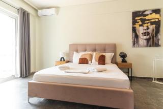 Elegant 3 Bdr Apartment City Retreat in Kypseli - 9