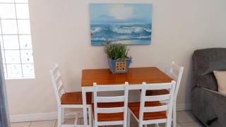 EZ Access 1st Floor 5 mins to Beach Pool - 1