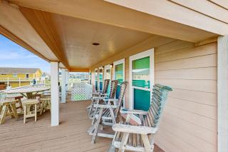 Charming Gulf Views Large Deck Dog Friendly - 8